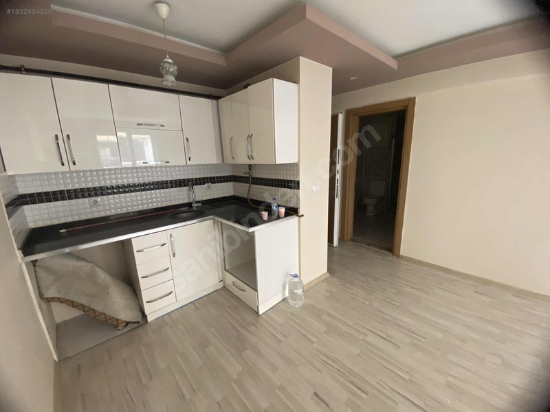 Yeni Çağ Emlaktan Eşyasız Kiralık 1+1 Daire — fotoğraf 4