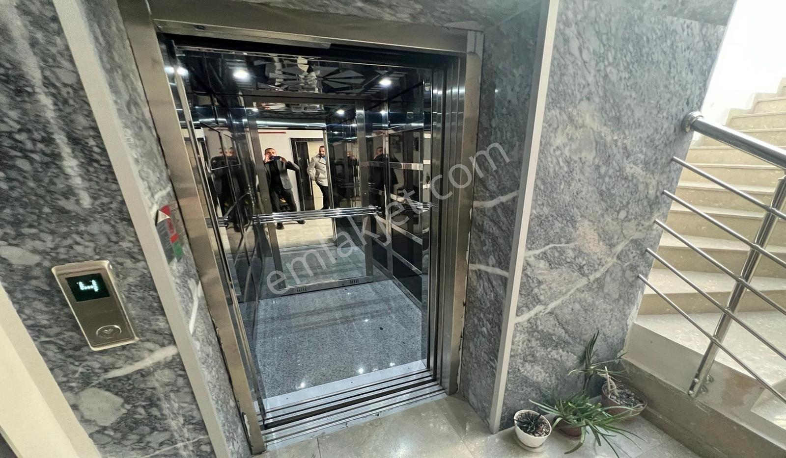 Kuşcağız Tarhanlar Cadde Yakını 3+1 Katta Yeni Lüx Yapılı Kök — fotoğraf 19
