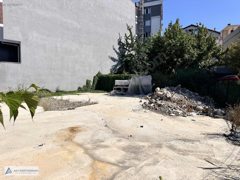 Ataşehir Ferhatpaşada Ana Yola Cepheli 315 M² Kiralık Tic.arsa — fotoğraf 3