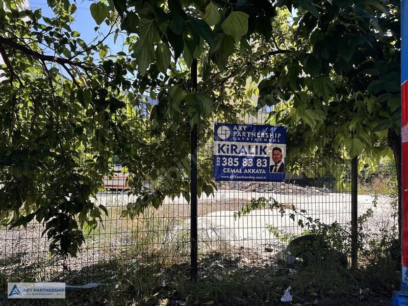 Ataşehir Ferhatpaşada Ana Yola Cepheli 315 M² Kiralık Tic.arsa — fotoğraf 5