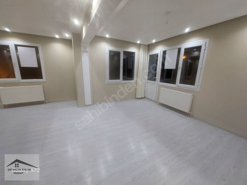 Has Çetinlerden Buca M Kemalde Kiralık 3+1daire — fotoğraf 2