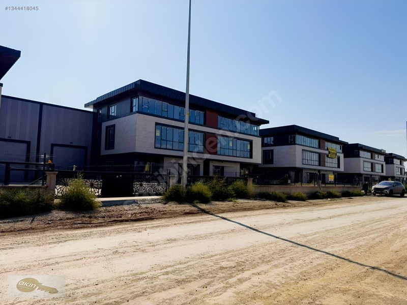 Altınsan Ana Cadde Üzeri 1000 M2 Çift Çepheli Kiralık Fabrika — fotoğraf 3