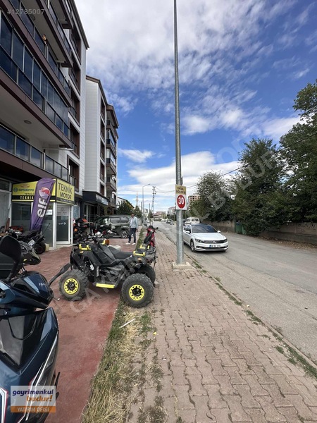 Gayrimenkulbudur! Merkezi Konum Bağdat Caddesinde Satılık Dükkan — fotoğraf 3