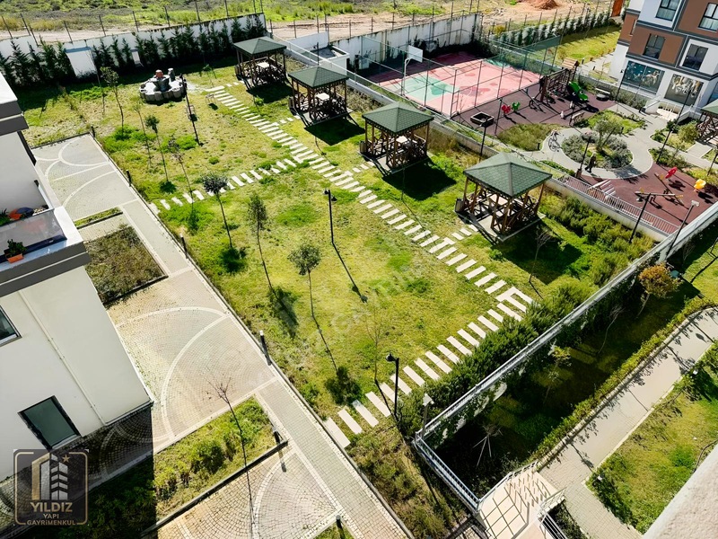 Sultanbeyli Site İçi 2+1 Arakat Güvenlikli Havuzlu 5850.000 — fotoğraf 11