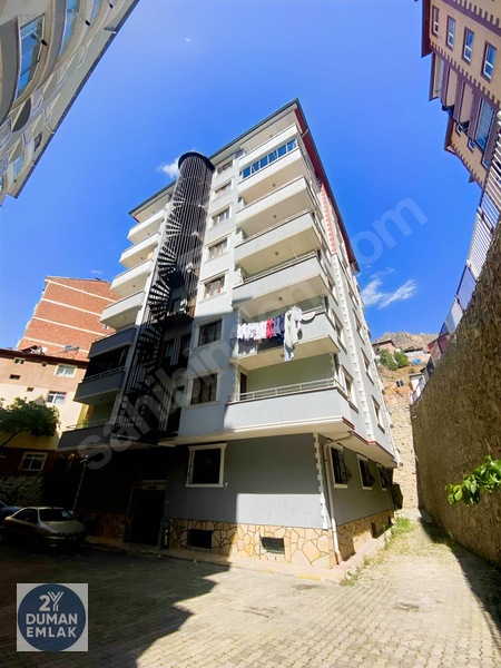 2y Duman Emlak'tan 15 Şubat Caddesinde Ara Kat Satılık Daire — fotoğraf 2