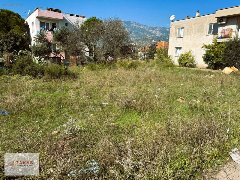 Yunus Emre Caddesi Üzeri 307m² Konut Arsası Satılık — fotoğraf 2