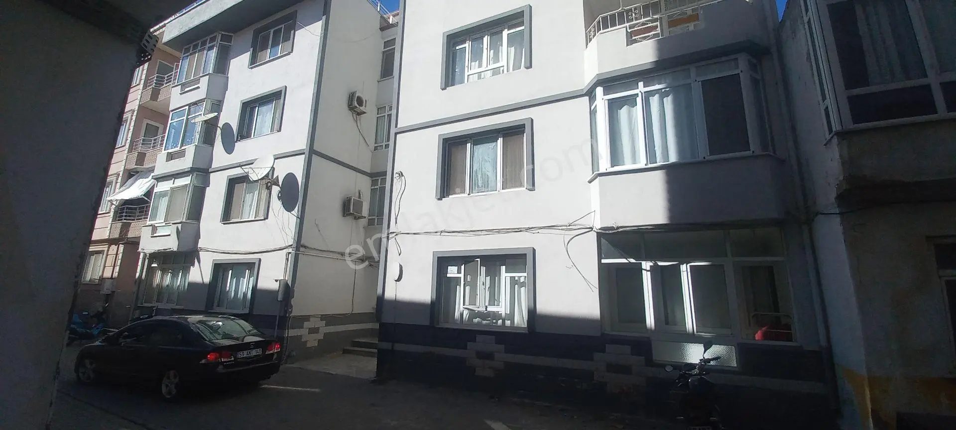 Prestij Emlaktan Masrafsız Satılık Daire