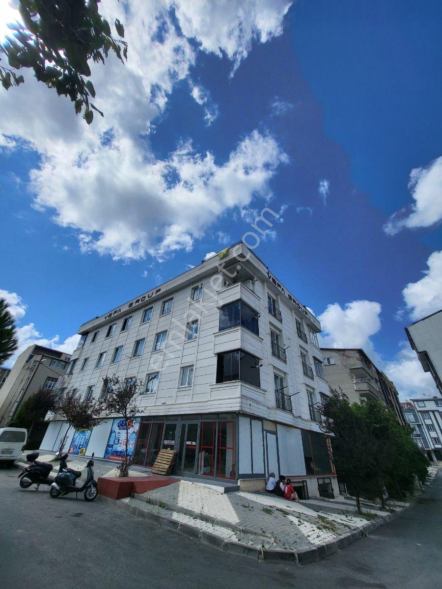 Arnavutköy Atatürk Mahallesinde Satılık Ferah 4+1 Dubleks