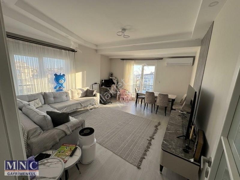 Kartal Gümüşpınar'da Ana Cadde Yakını Özel Tasarım Arakat Balkon — fotoğraf 2