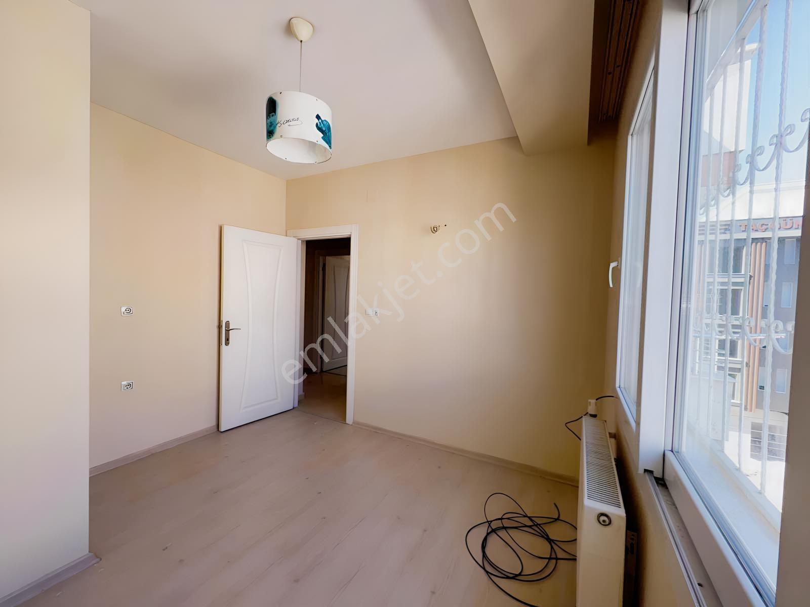 Tozkoparan Mh De Asansörlü 3 Cepheli Geniş 2+1 Satılık Daire — fotoğraf 10
