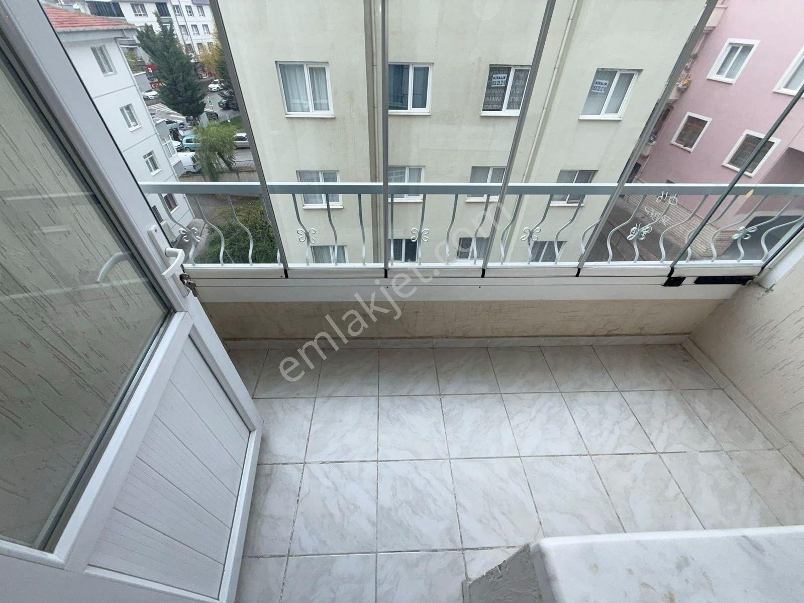 Pursaklar Merkez Mahallesi'nde Satılık 3+1 Geniş Daire — fotoğraf 9