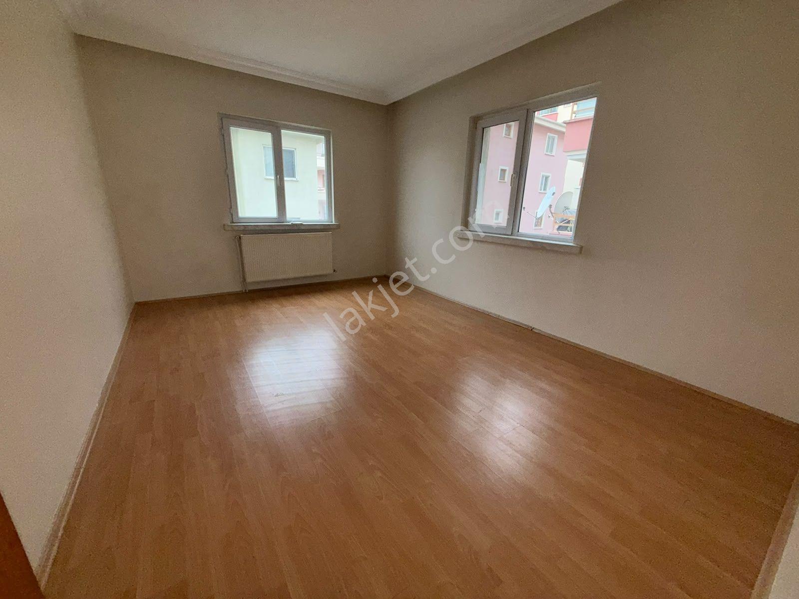 Pursaklar Merkez Mahallesi'nde Satılık 3+1 Geniş Daire — fotoğraf 17