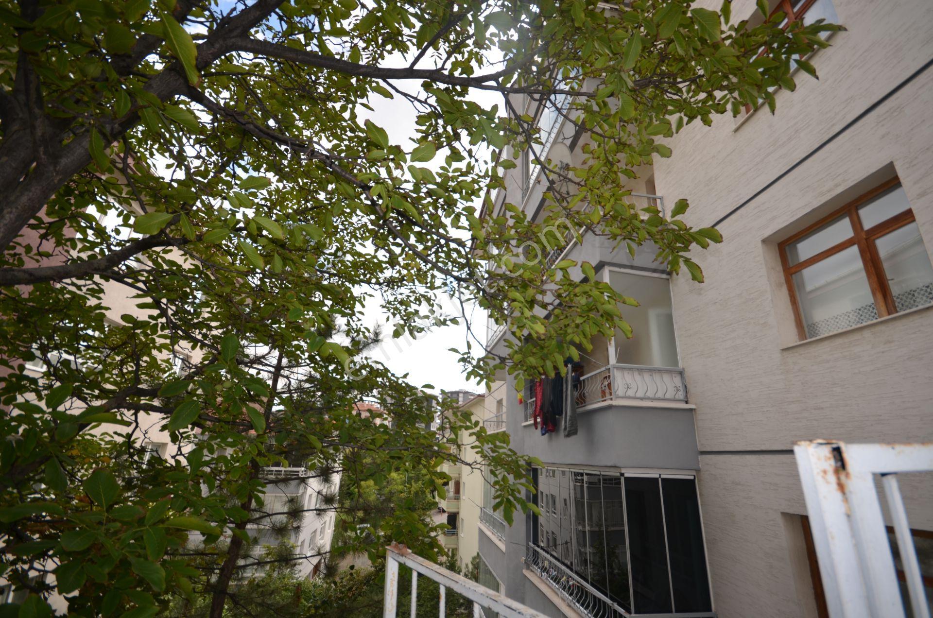 Pursaklar Merkez Mahallesi'nde Satılık 3+1 Geniş Daire — fotoğraf 26