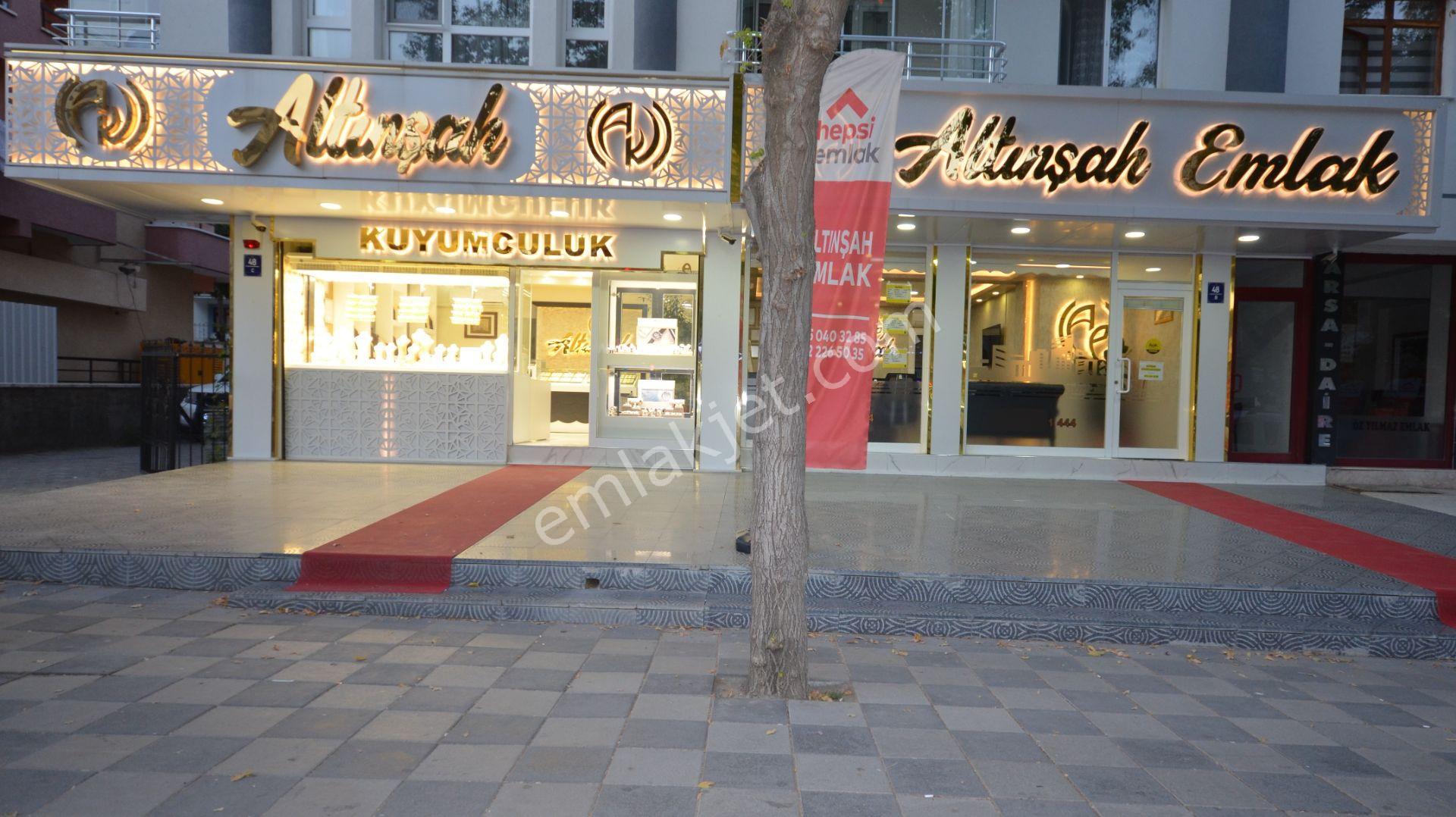 Pursaklar Merkez Mahallesi'nde Satılık 3+1 Geniş Daire — fotoğraf 27