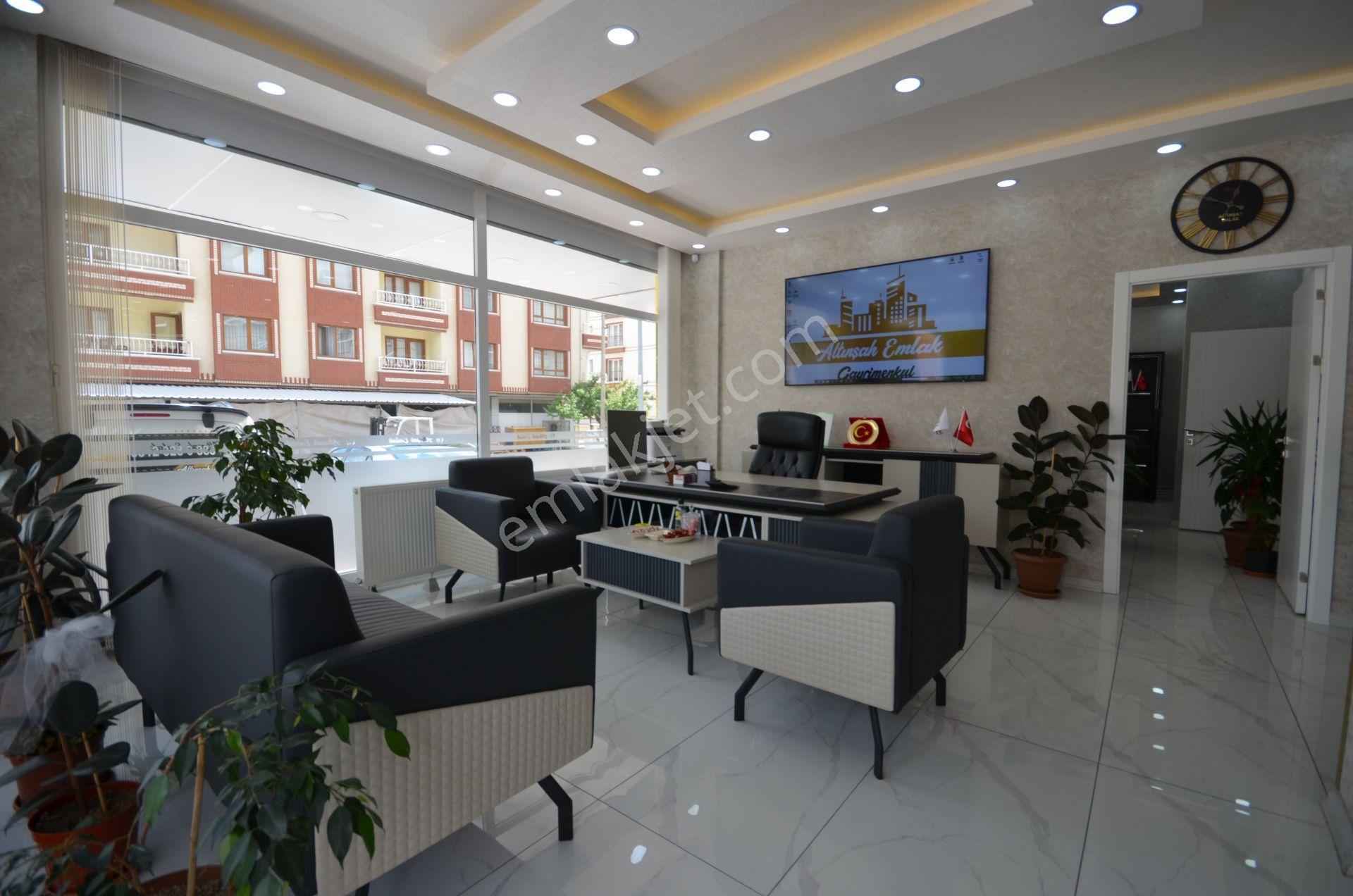 Pursaklar Merkez Mahallesi'nde Satılık 3+1 Geniş Daire — fotoğraf 30