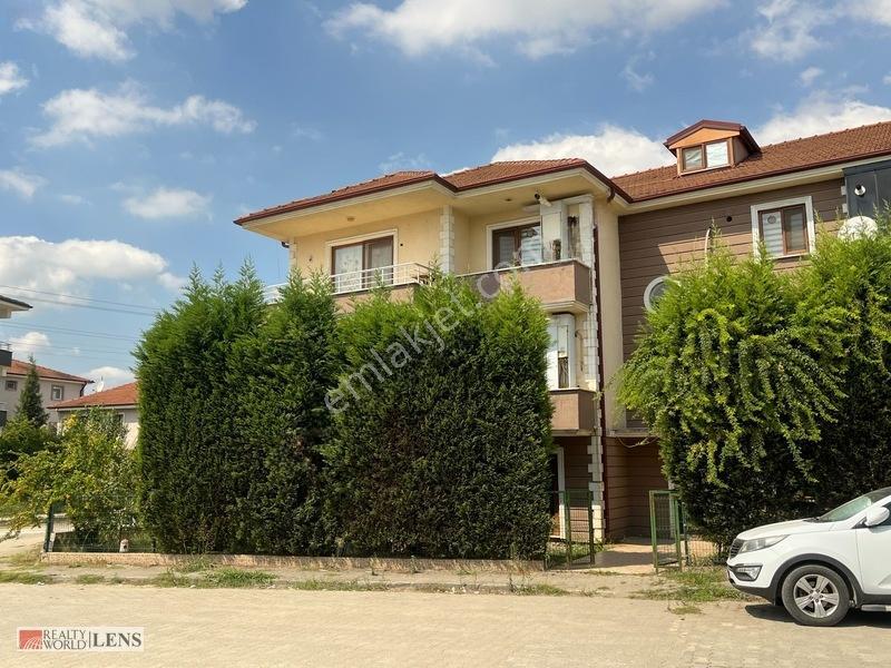 Fatih Mahallesinde 160M2 Müstakil Tadında 4+1 Çatı Dubleks