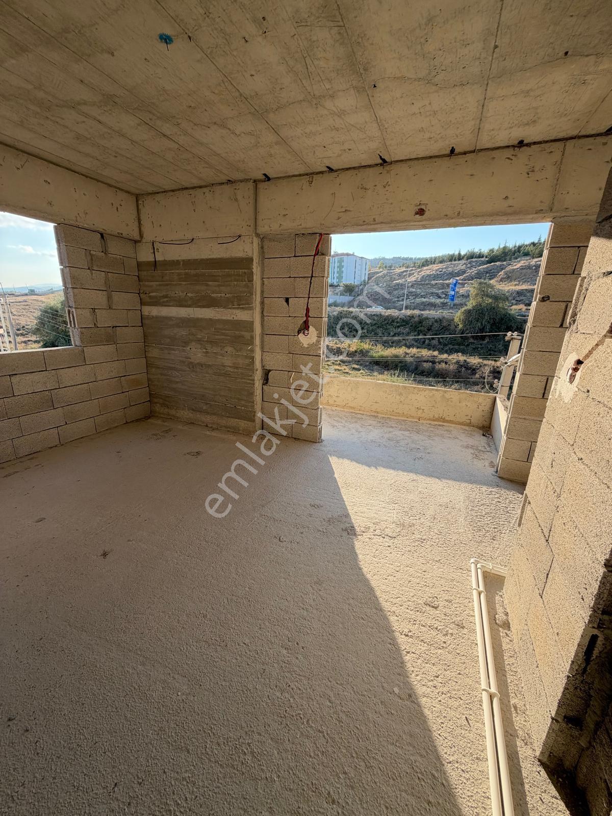 Mes Emlak'tan Yapraklı Bulvarına Cephe 1+1 Yatırımlık Daire — fotoğraf 8
