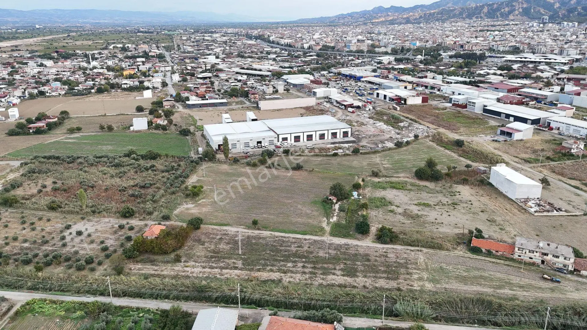 Tc Emlaktan Satılık Köşe 848 M2 Sanayi İmarlı Arsa