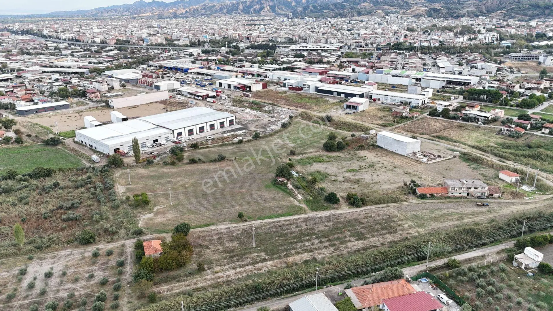 Tc Emlaktan Satılık Köşe 848 M2 Sanayi İmarlı Arsa — fotoğraf 2