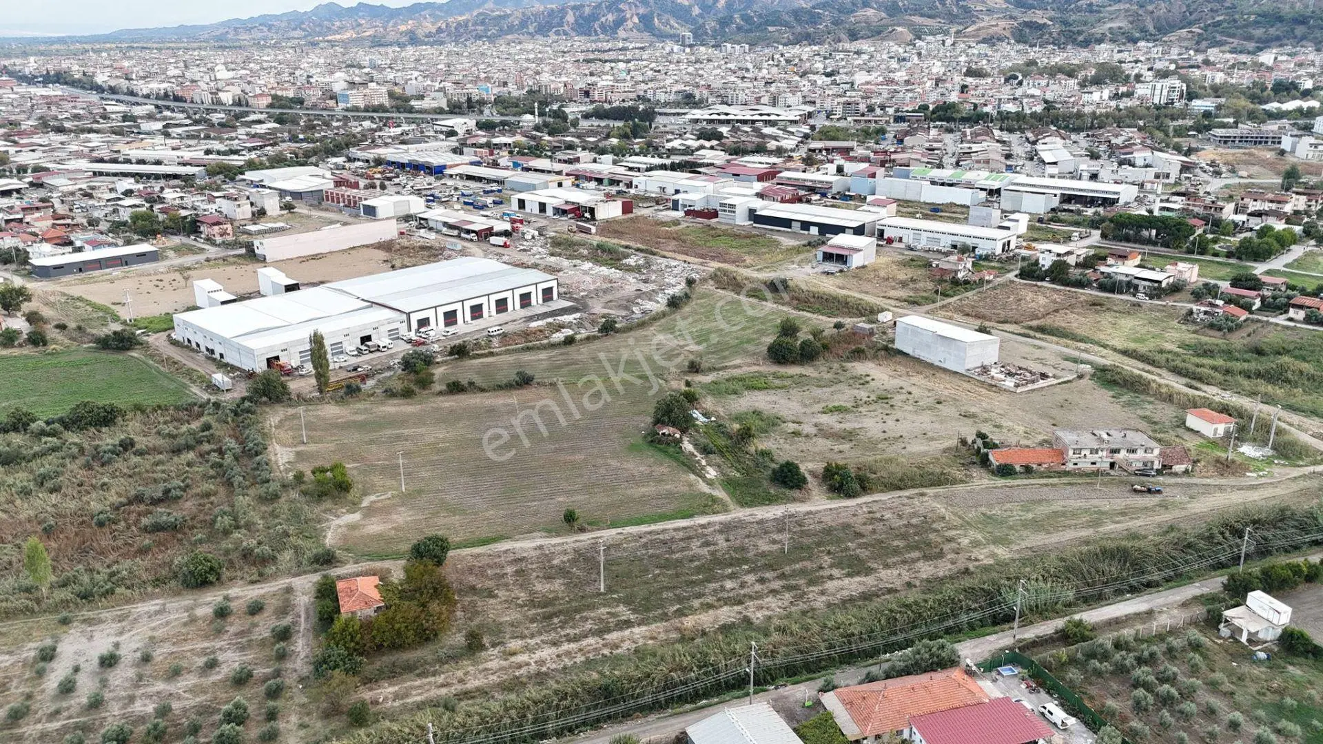 Tc Emlaktan Satılık Köşe 848 M2 Sanayi İmarlı Arsa — fotoğraf 3