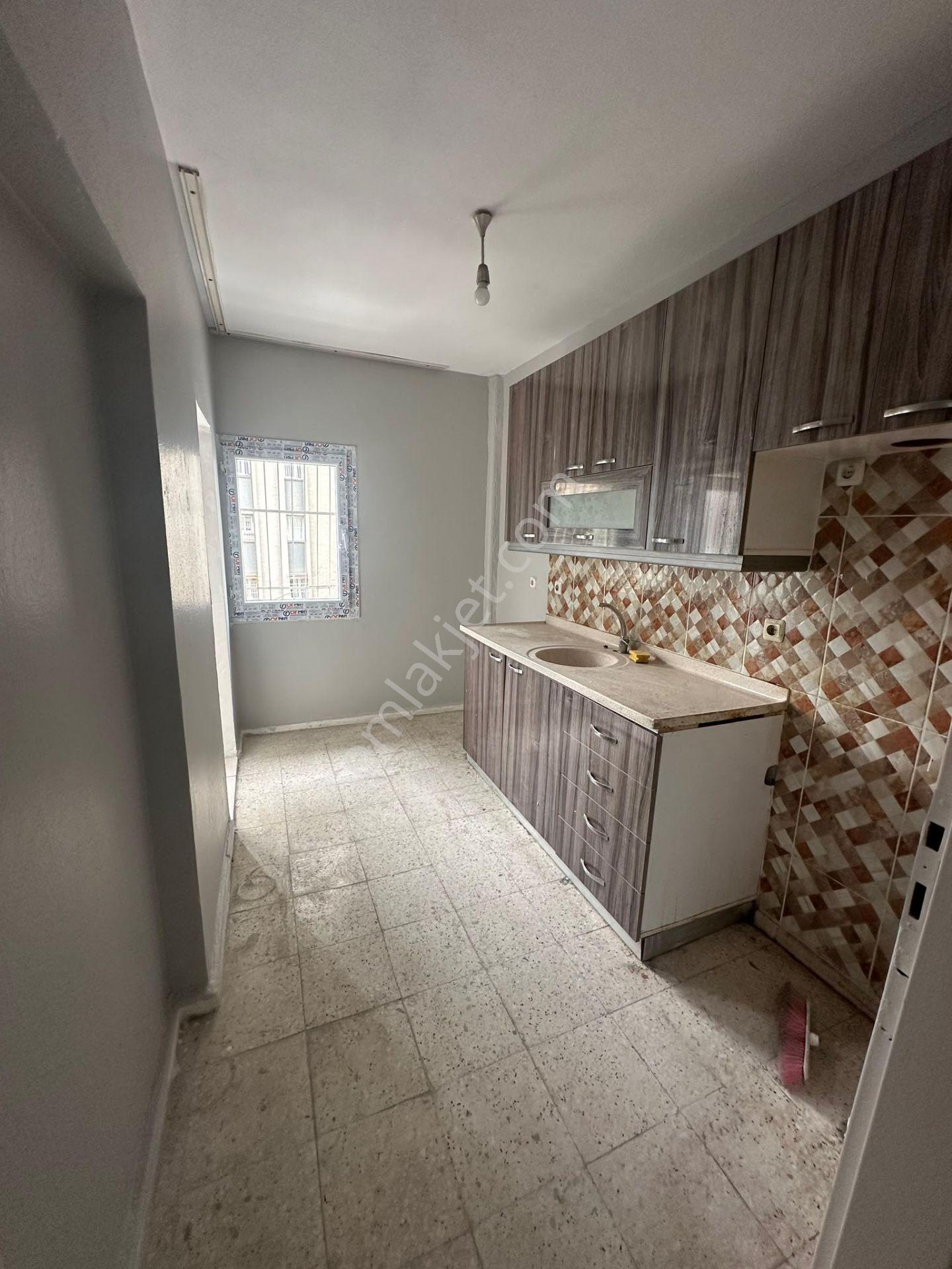 Yüreğir Başkent Hastanesi Yanında 3+1 Satılık Daire — fotoğraf 2