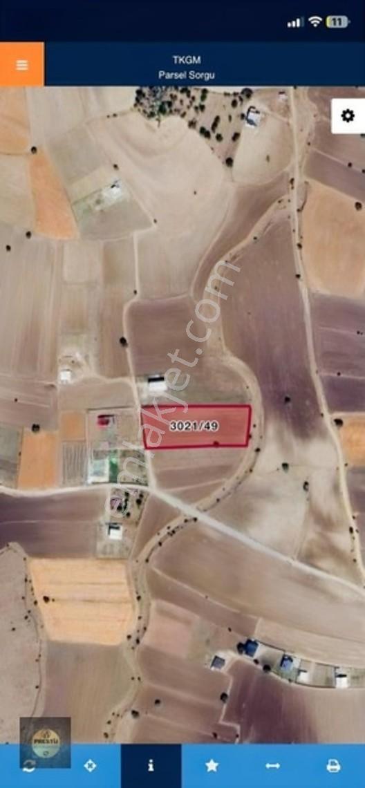 Talas Mengücekte 4.835 M² Yola Cepheli Yatırımlık Tarla