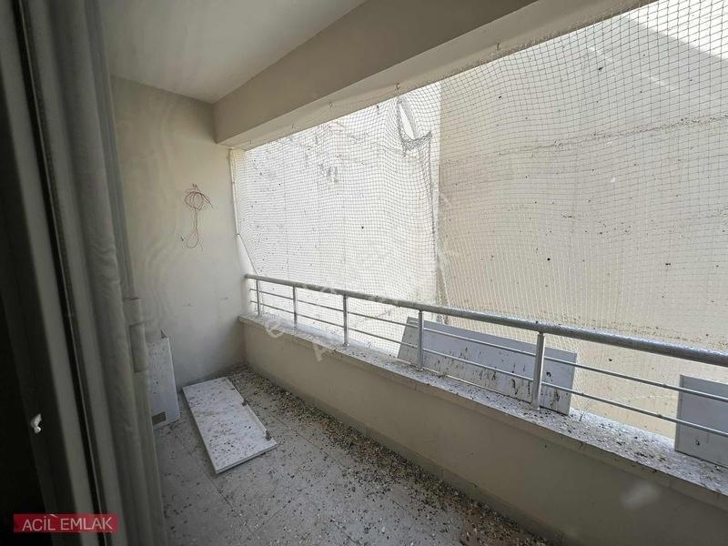 Acil Emlak'tan 1+1 Geniş Daire — fotoğraf 14
