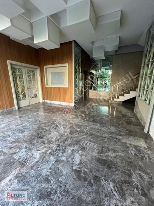 Aliya İzzetbegoviç Bulvar Üstü Lüks Sitede Satılık Daire — fotoğraf 4