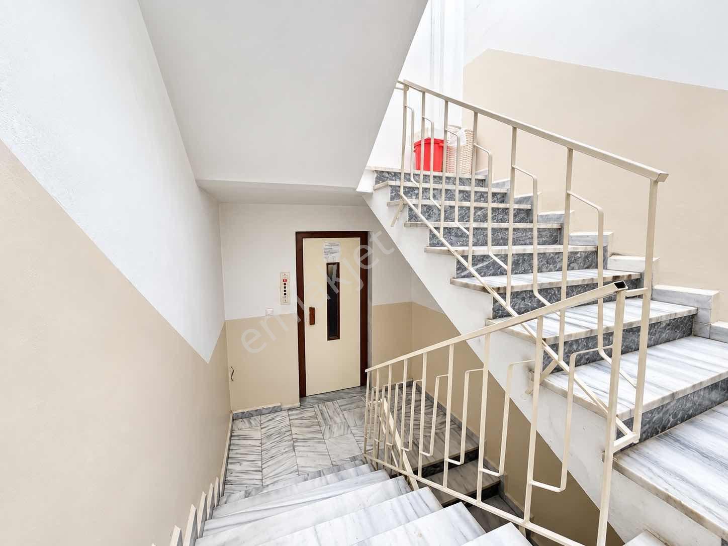 Yıldırım Teferrüç Mahalle Satılık Manzaralı Teraslı 3+1 Daire — fotoğraf 26