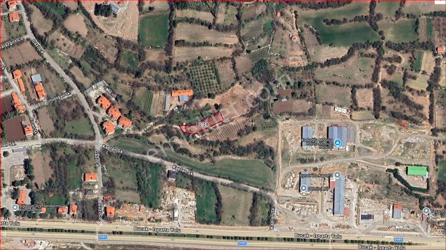 Ağlasun Sakarca Mahallesinde Satılık Fırsat Arazi