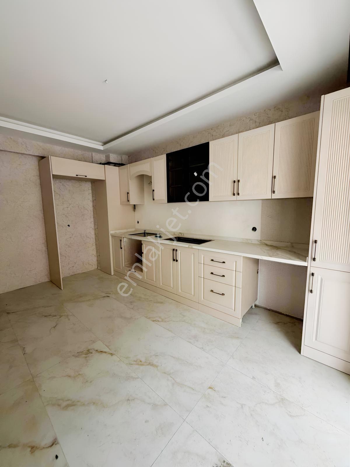 Hamzaoğlu Mahallesin'de Satılık 3+1 Arakat Daire — fotoğraf 10