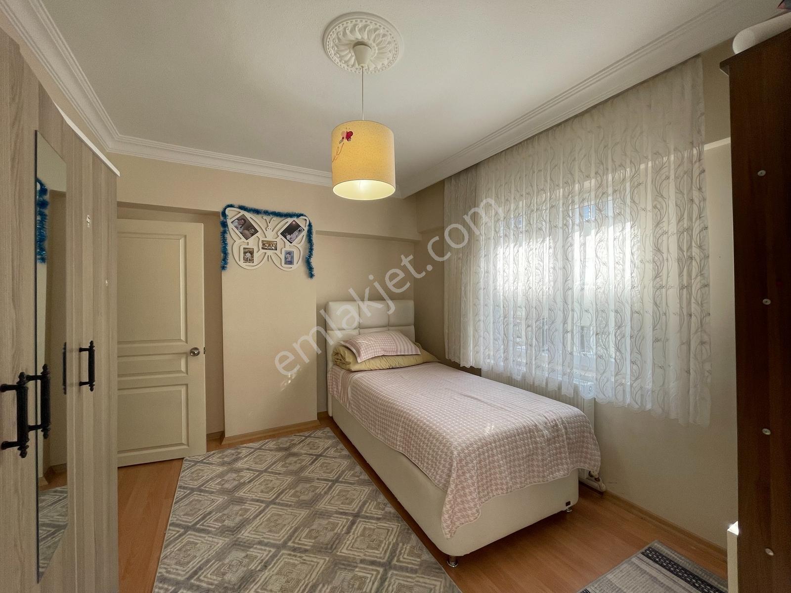 Kuzey'den Pursaklar Merkez'de 3+1 Ara Kat Masrafsız Daire — fotoğraf 17