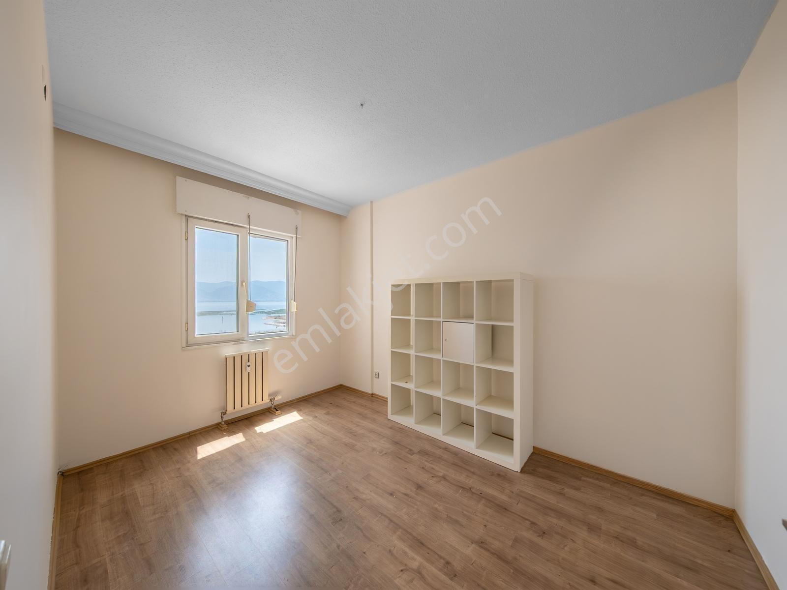Mavişehir Kuğu Bloklarında Satılık 4+1 Deniz Manzaralı Daire Boş — fotoğraf 15