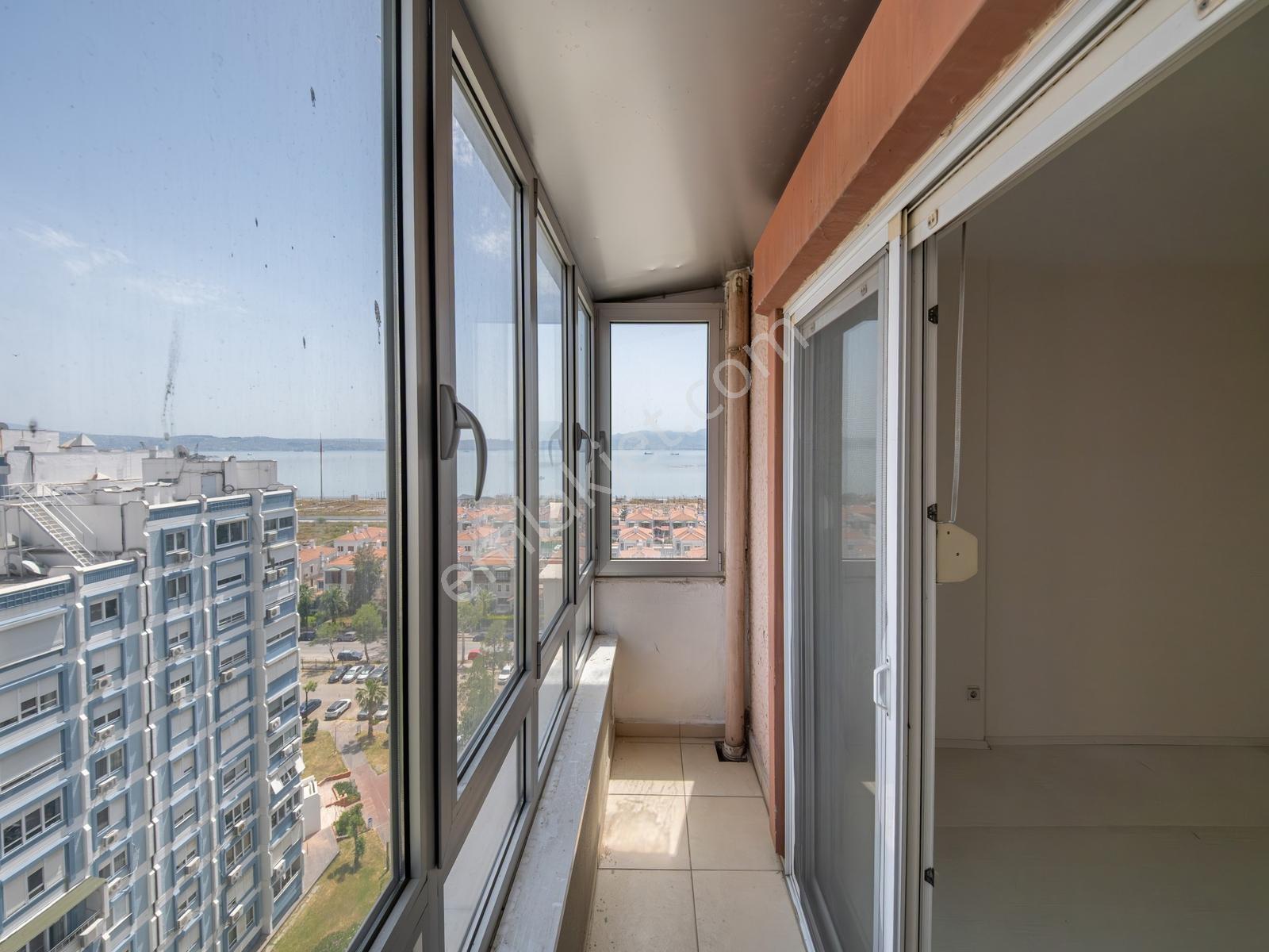 Mavişehir Kuğu Bloklarında Satılık 4+1 Deniz Manzaralı Daire Boş — fotoğraf 24