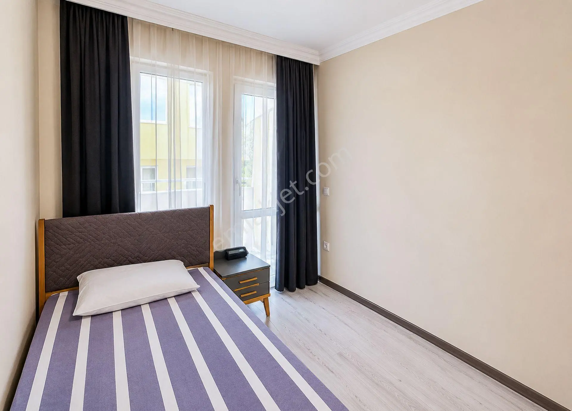 Kleopatra'da Denize Yakın Havuzlu Binada Eşyalı 2+1 Daire — fotoğraf 8