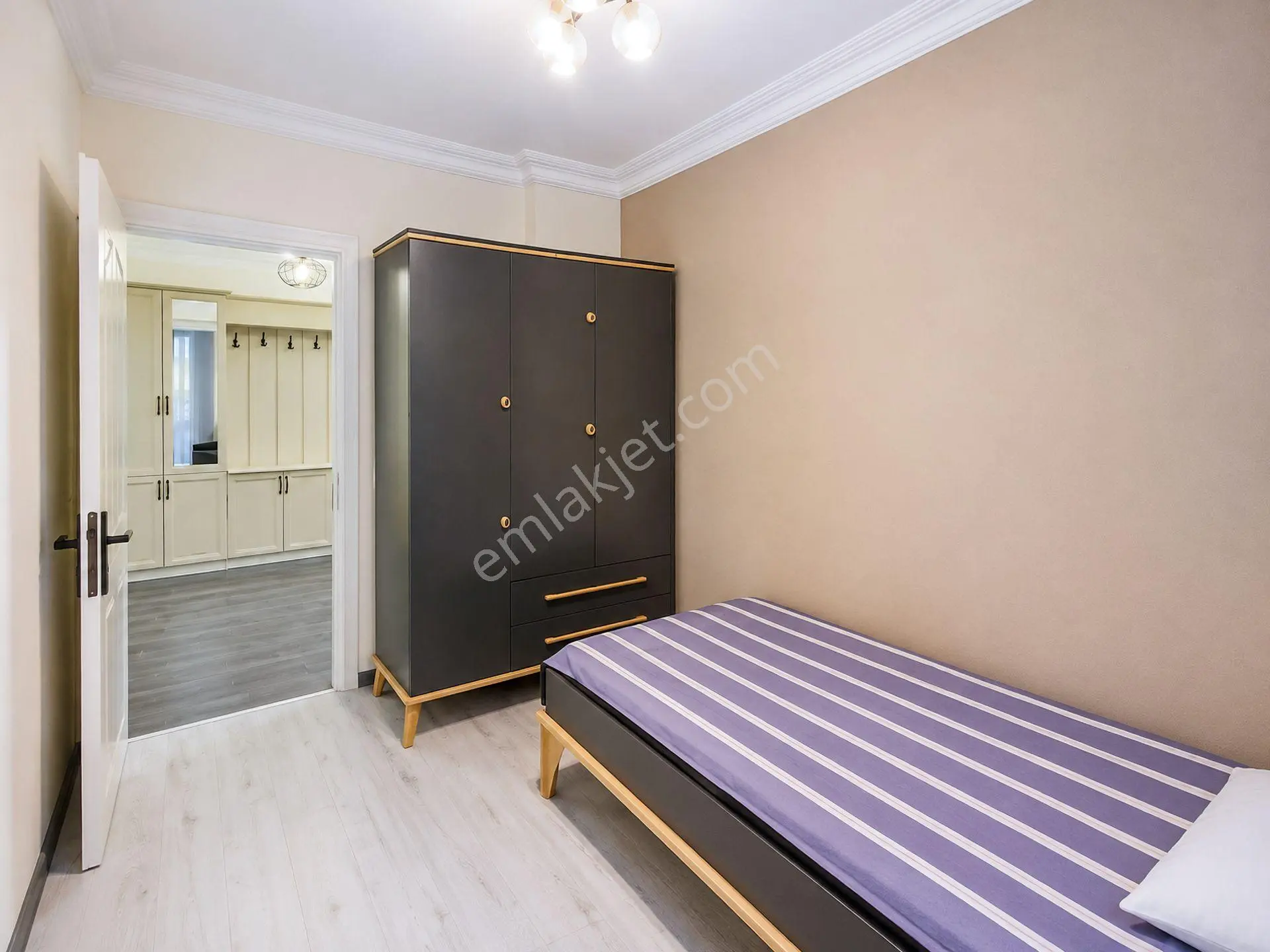 Kleopatra'da Denize Yakın Havuzlu Binada Eşyalı 2+1 Daire — fotoğraf 9