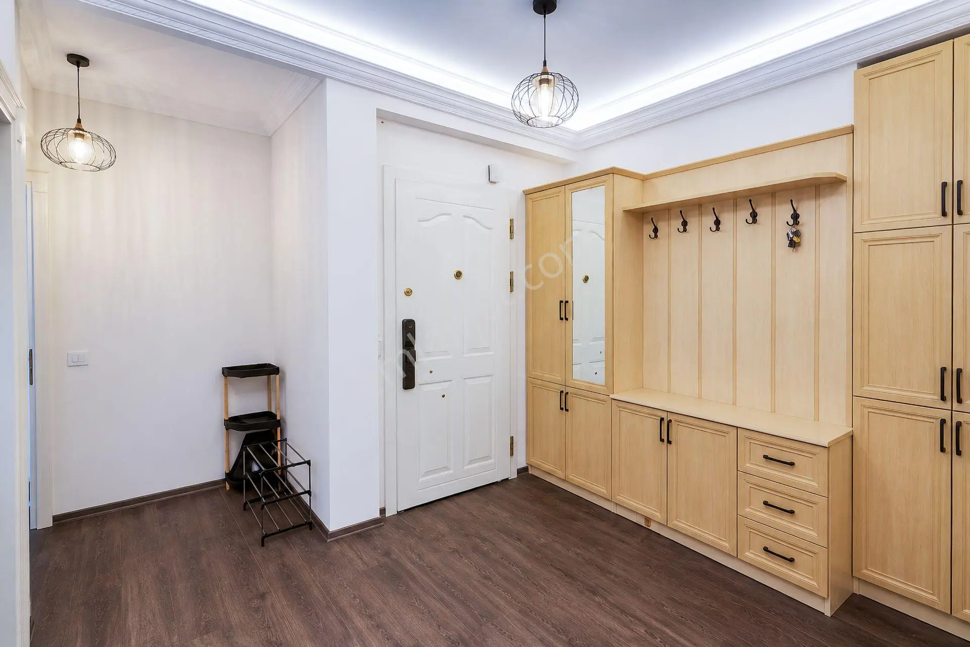 Kleopatra'da Denize Yakın Havuzlu Binada Eşyalı 2+1 Daire — fotoğraf 10