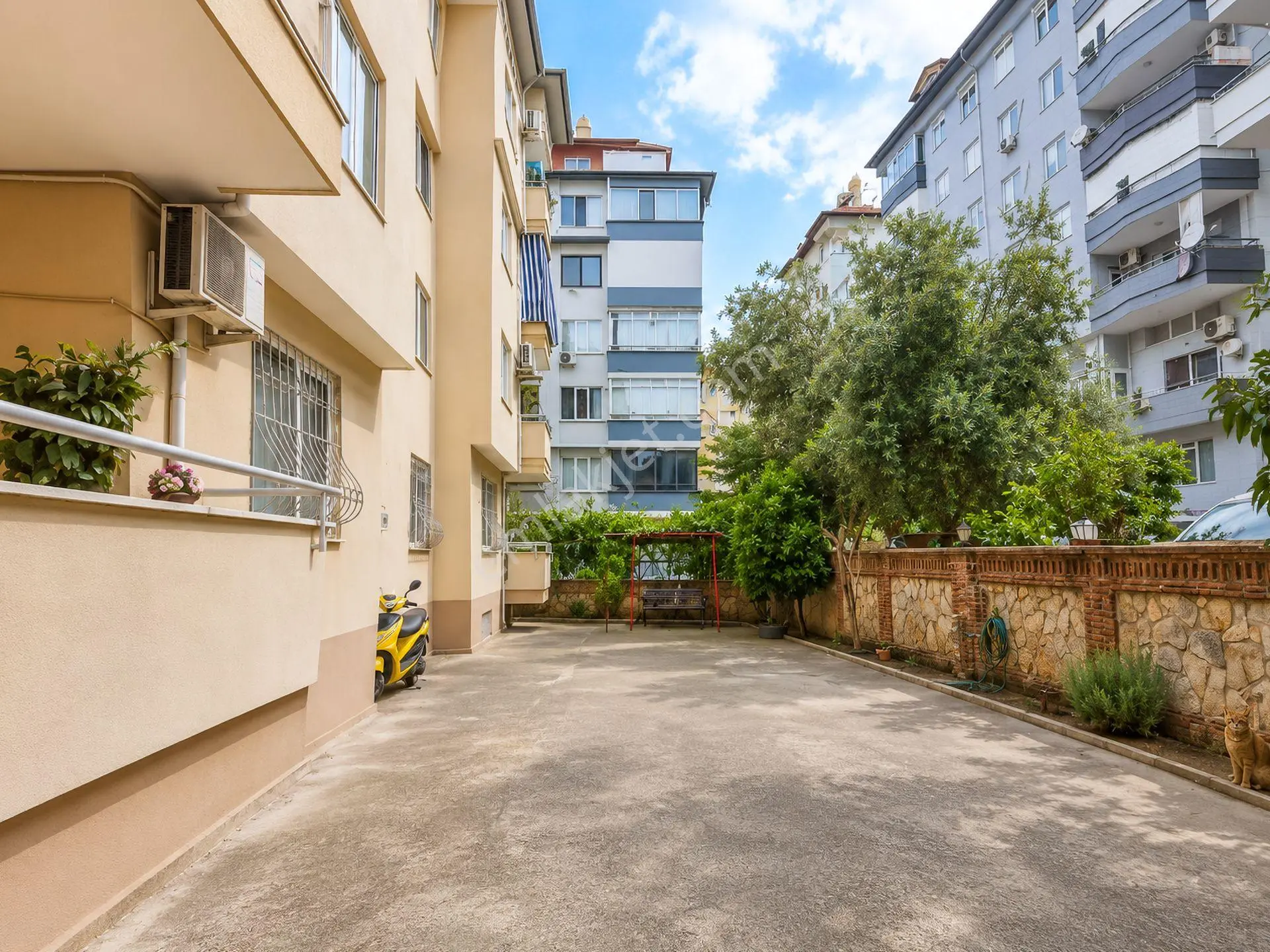 Kleopatra'da Denize Yakın Havuzlu Binada Eşyalı 2+1 Daire — fotoğraf 19