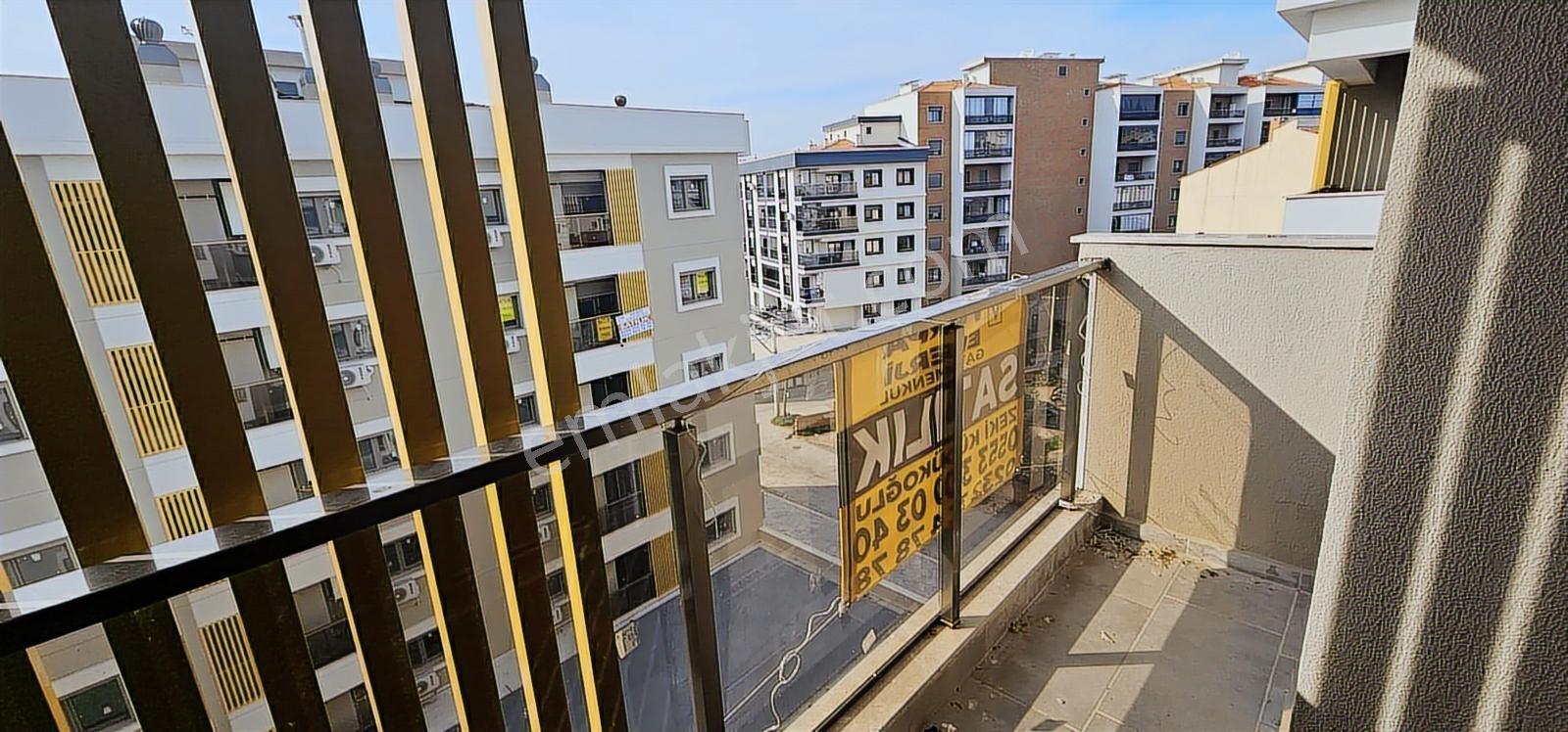 Karşıyaka Mavişehir Yalı Mahallesinde Sıfır Satılık 2+1 Daire — fotoğraf 27