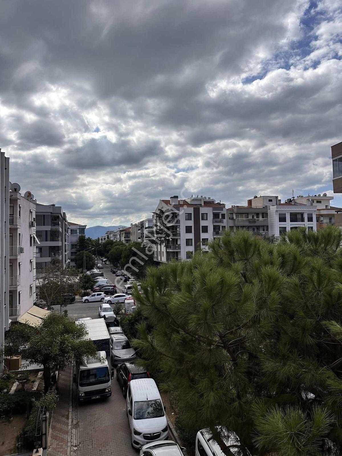 Bostanlı Ara Kat Dubleks Villalar Semti Önü Açık Lüks 3+1 — fotoğraf 24
