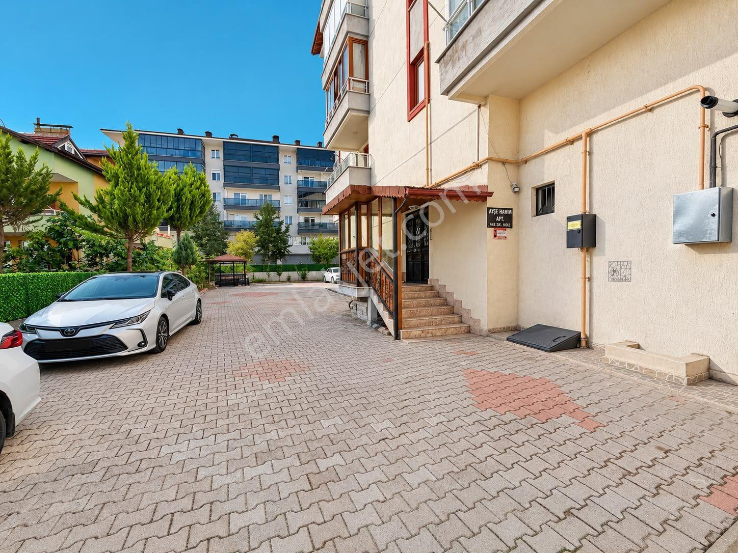 Isparta Vatan Mahallesin'de Cadde Üzerinde 3+1 Satılık Daire — fotoğraf 21