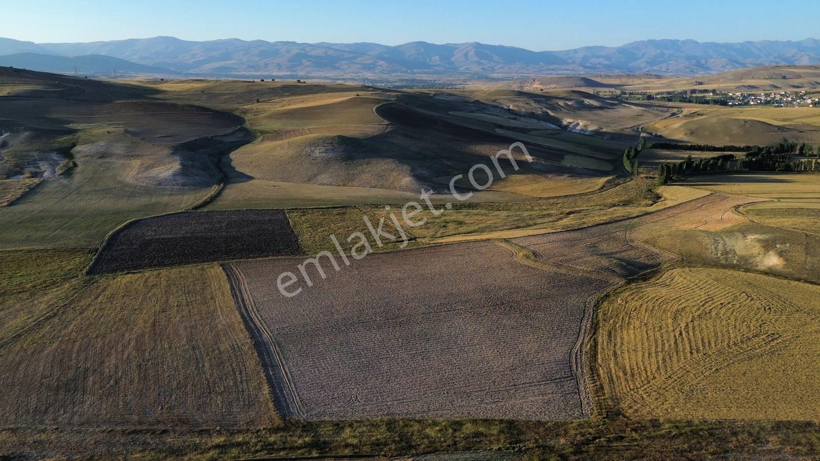 Bayburt Merkez Kavacık'ta Satılık Tarla — fotoğraf 6
