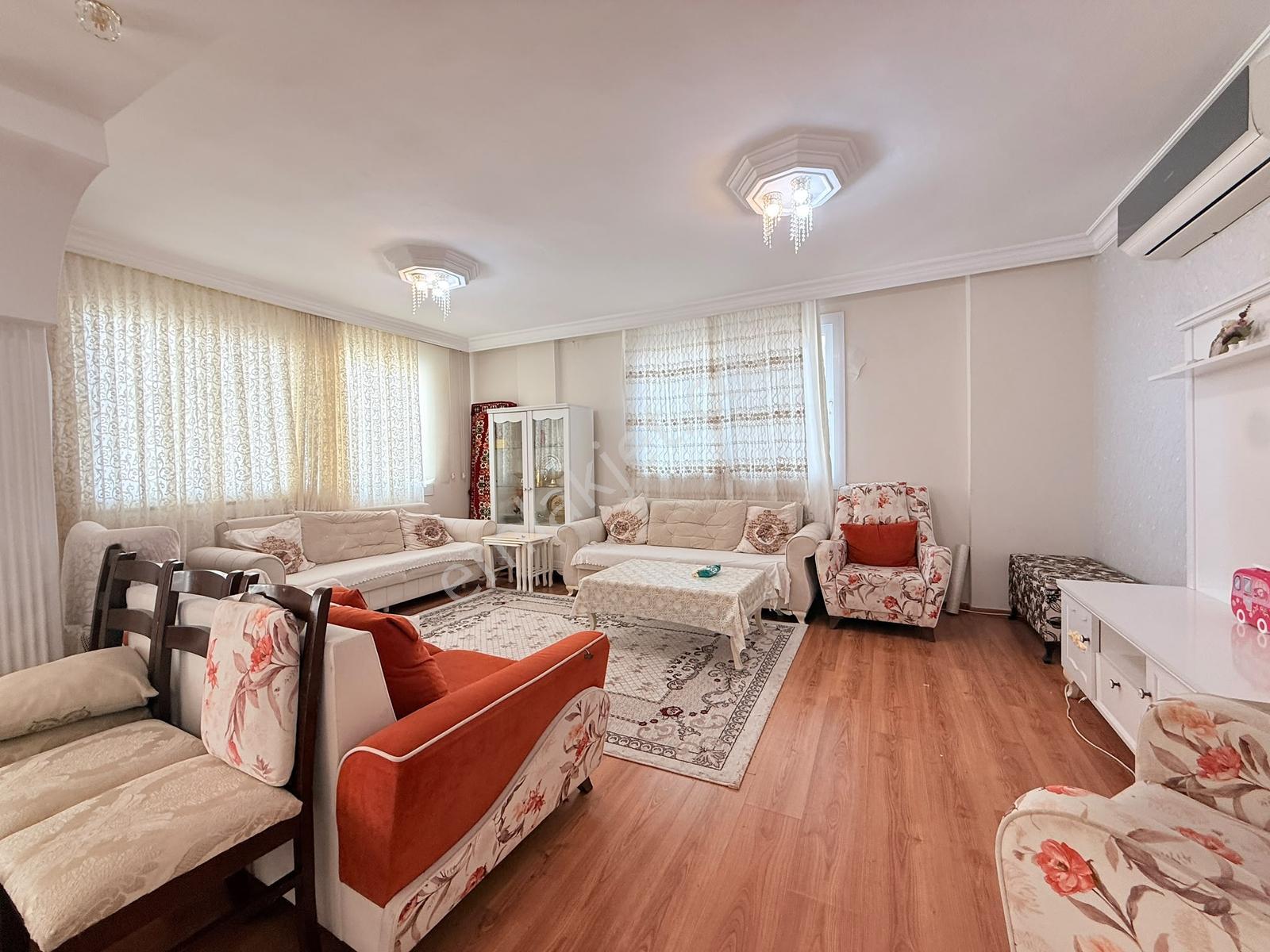 Virenşehirde Havuzlu 155 M2 3+1 Genişliğinde Bağımsız Mutfak 2+1 — fotoğraf 11