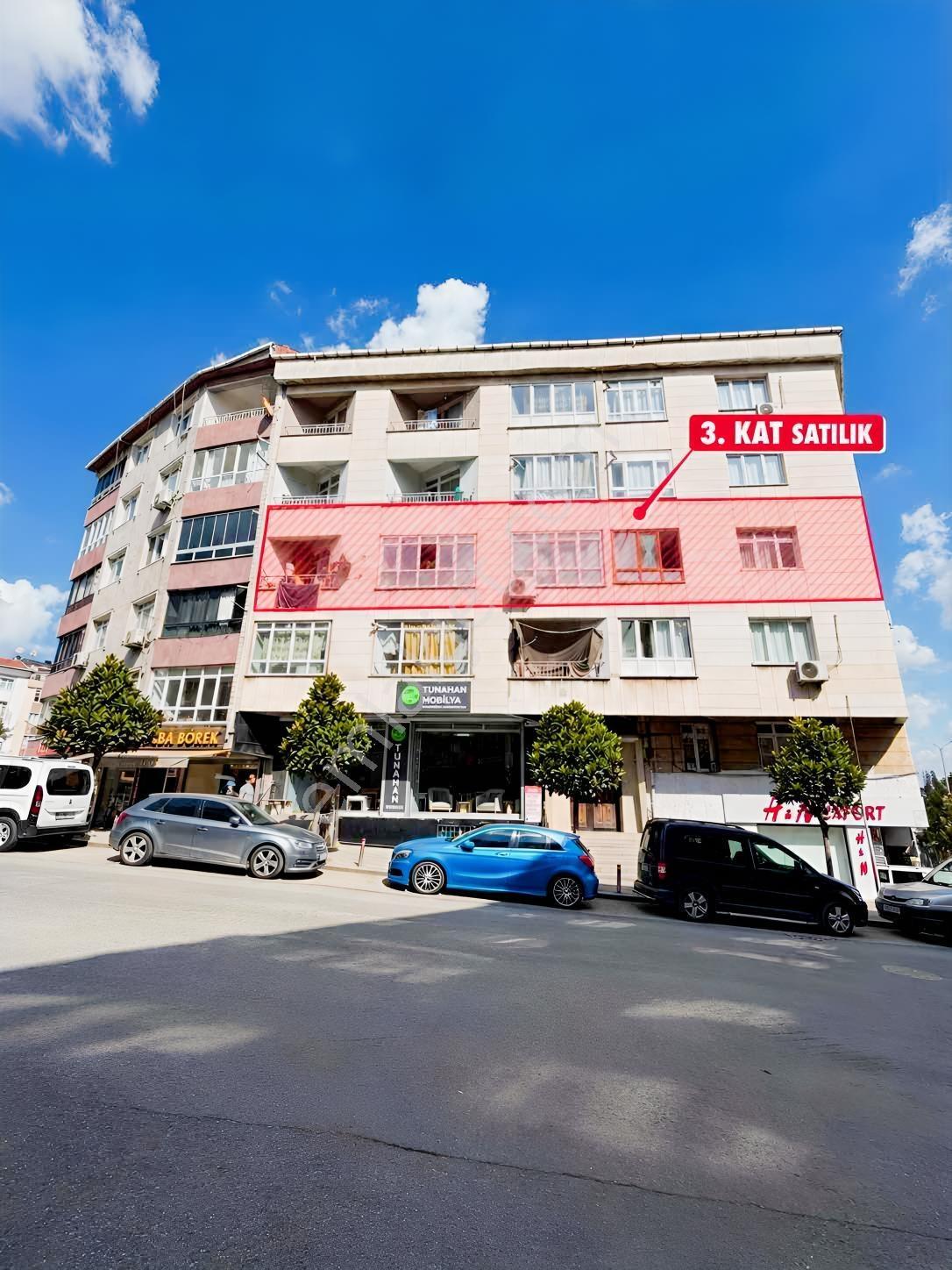 Sanayi Mahallesi Tekstil Merkezinde En İşlek Caddede 3+1 80M²