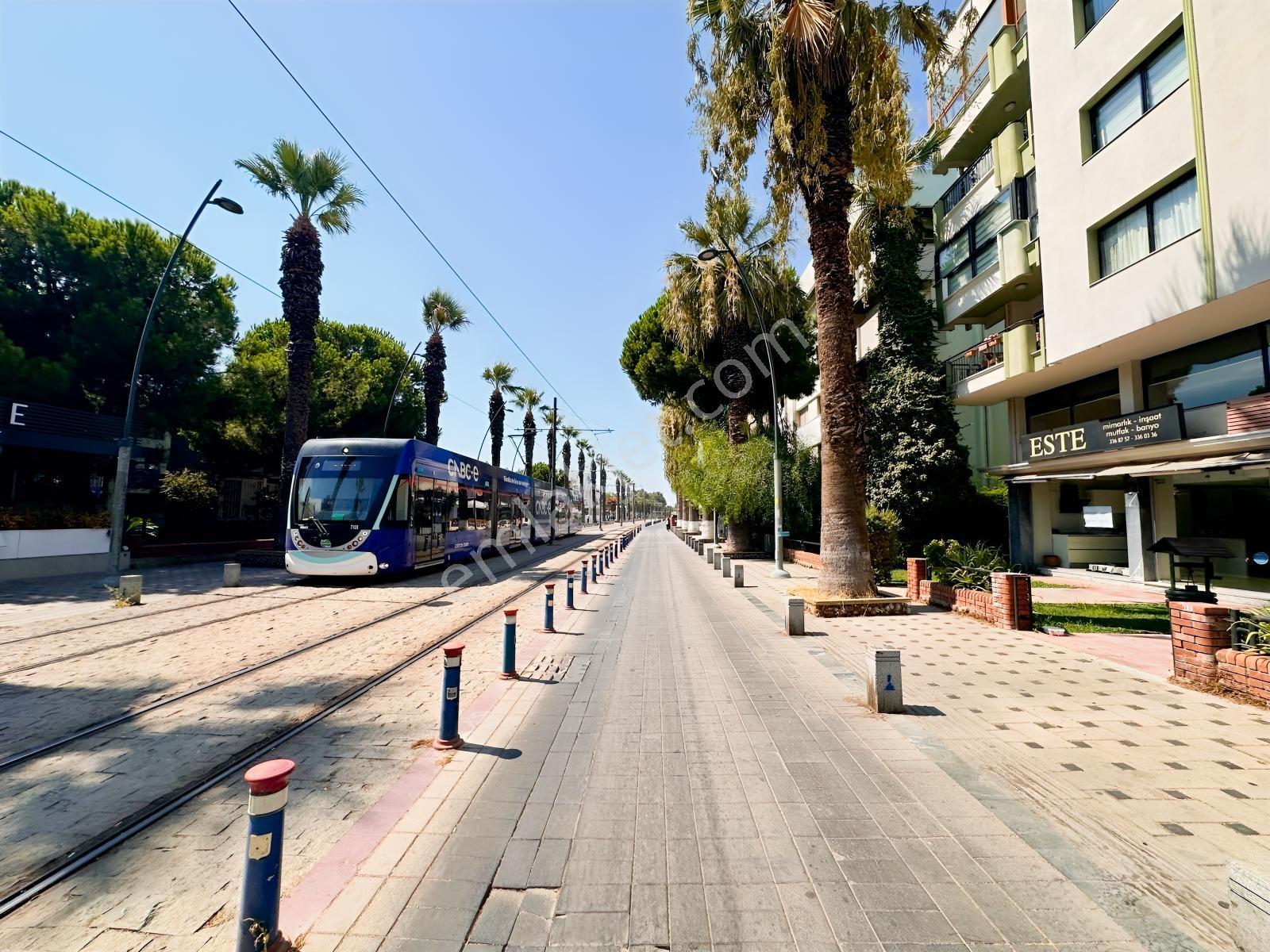 Bostanlı Akbank Sk Yeni Bina 3 Cepheli Tadilatlı Geniş 3+1 — fotoğraf 5
