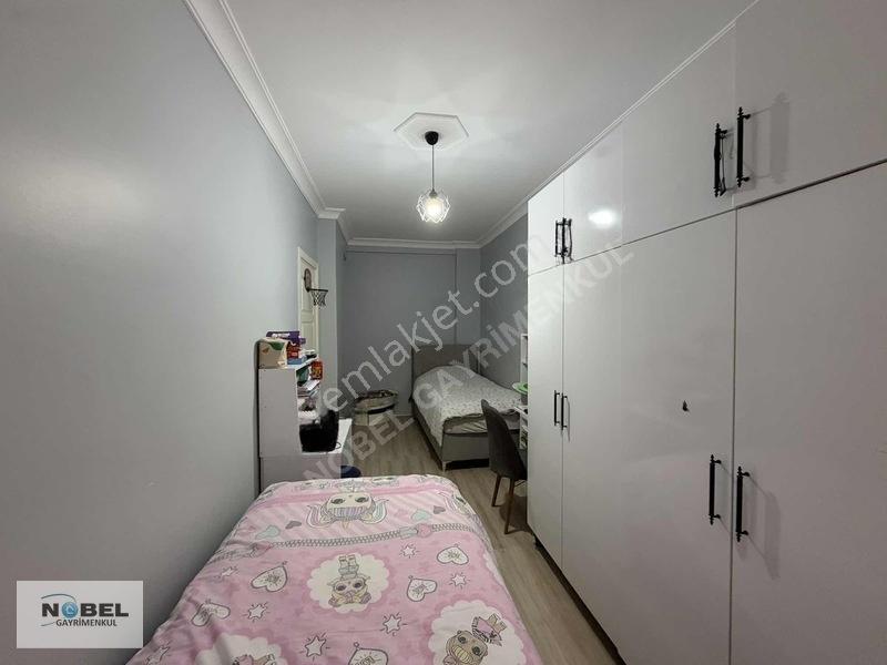 Yenidoğan Safa Mahallesinde Satılık 3+1 Otoparklı Ters Dubleks — fotoğraf 6
