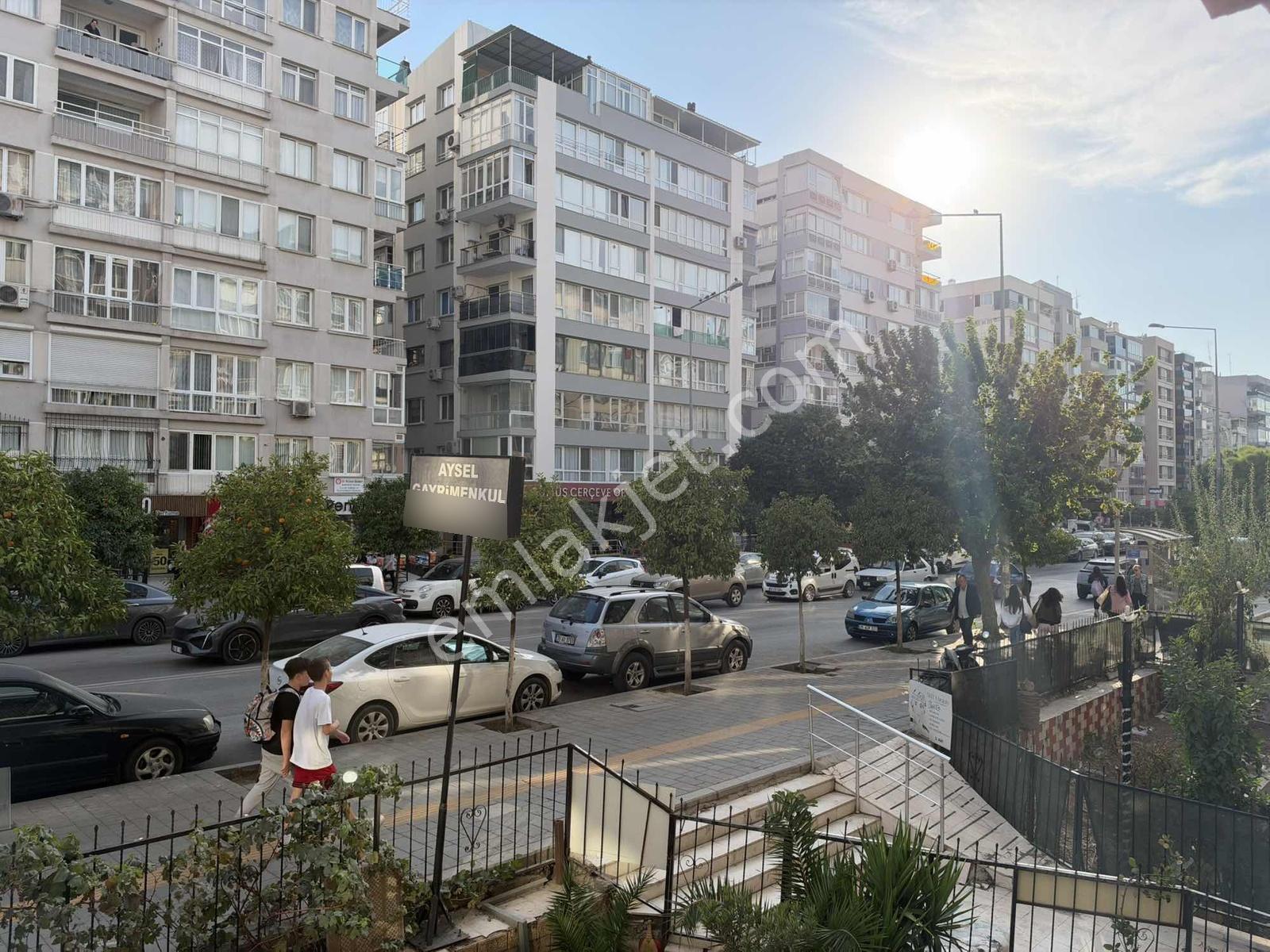 Bürmen'den Hatay Caddesi Üzerinde Metro Yakını Köşe Konumlu — fotoğraf 9