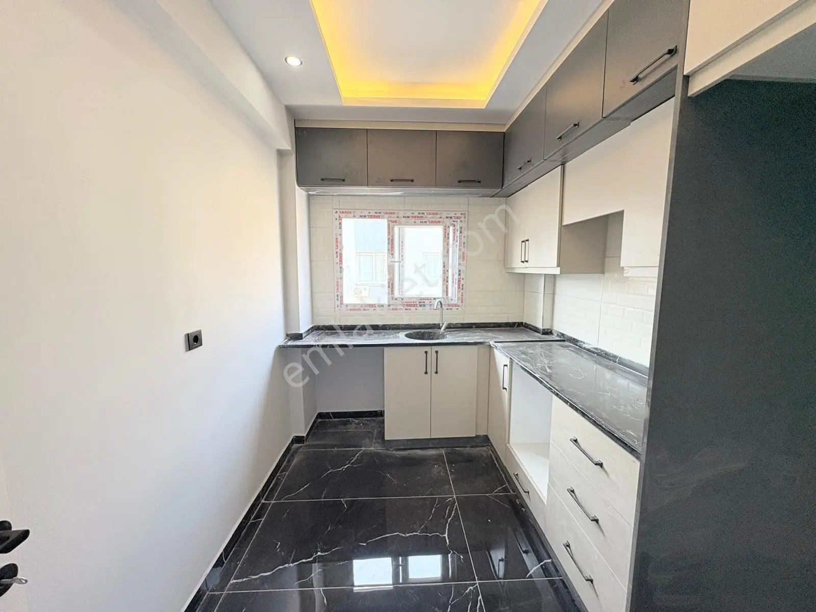 Prestij'den Yeni Mah'de Köşebaşı Full Yapılı Kelepir 3+1 Daire — fotoğraf 2
