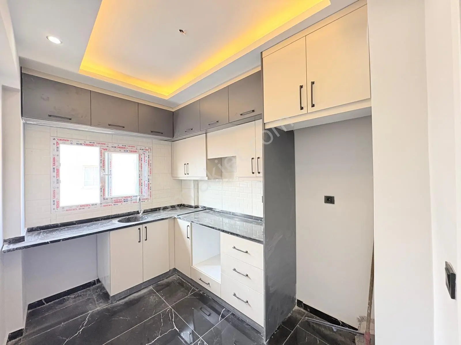 Prestij'den Yeni Mah'de Köşebaşı Full Yapılı Kelepir 3+1 Daire — fotoğraf 4