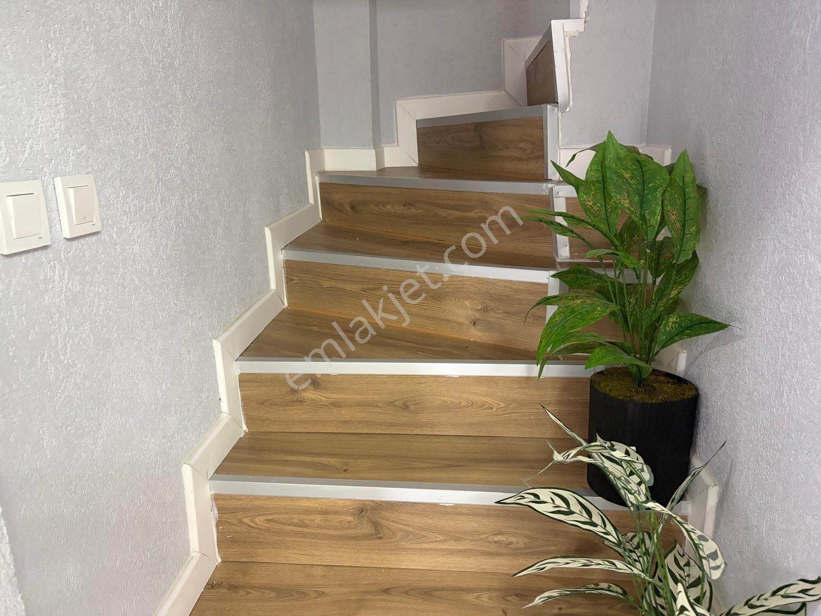 Yenifoça'da Keyifli Deniz Manzaralı Teraslı Satılık 3+1 Dubleks — fotoğraf 16